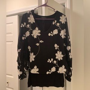 Gorgeous women’s butterfly wing style sleeve like blouse